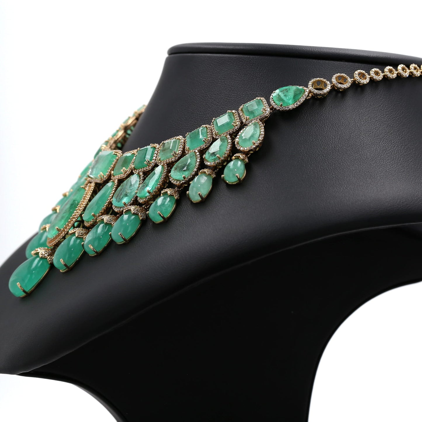 Colombian Emerald Choker Necklace: 160 ct Emeralds, 15.85 ct Diamonds, 14K Yellow Gold