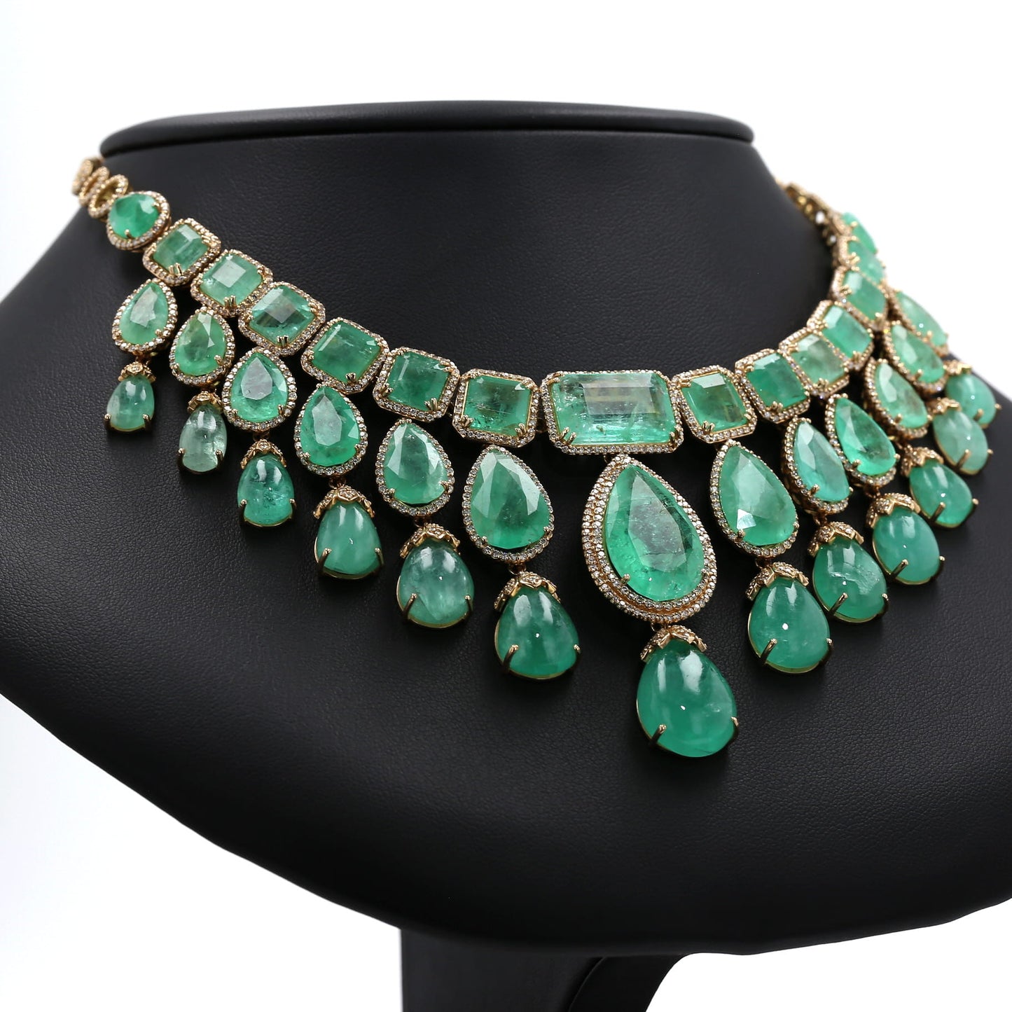 Colombian Emerald Choker Necklace: 160 ct Emeralds, 15.85 ct Diamonds, 14K Yellow Gold