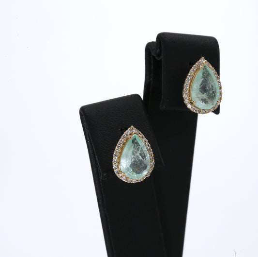 Colombian Emerald Earrings (1 pair): 3.9 ct tw Emeralds, 0.50 ct tw Diamonds, 14K Yellow Gold