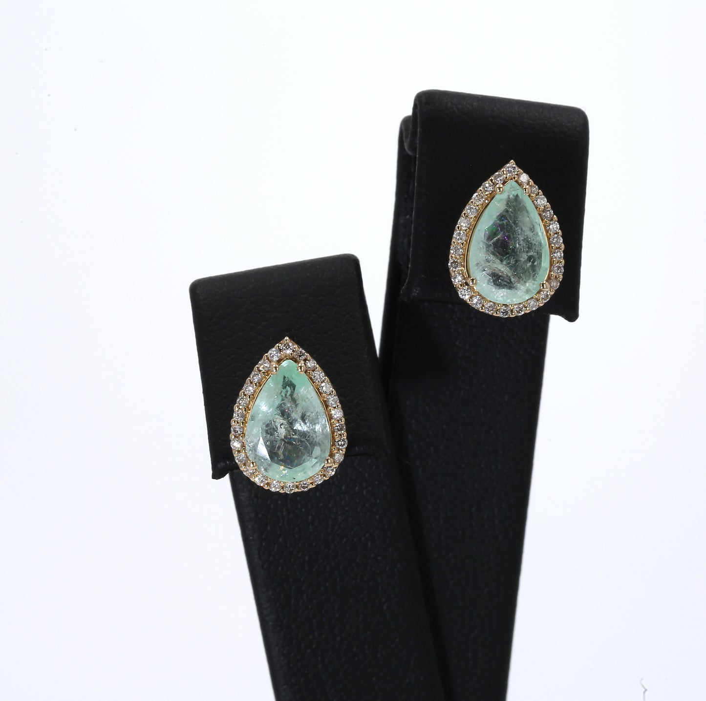 Colombian Emerald Earrings (1 pair): 3.9 ct tw Emeralds, 0.50 ct tw Diamonds, 14K Yellow Gold