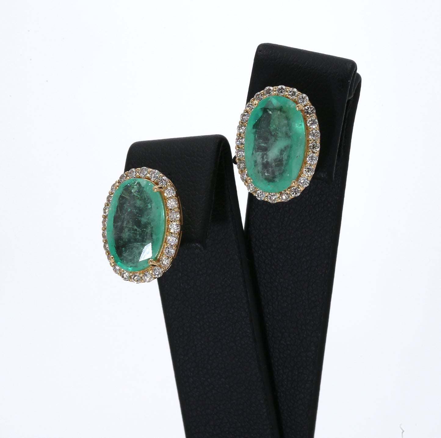 Colombian Emerald Earrings (1 pair): 6.95 ct tw Emeralds, 0.95 ct tw Diamonds, 18K Yellow Gold