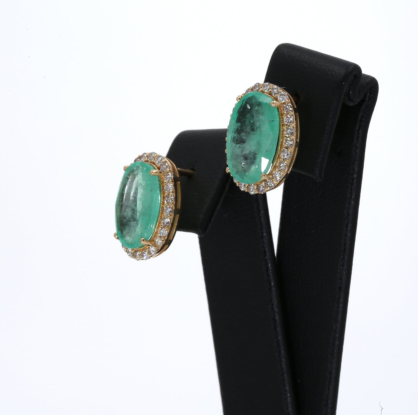 Colombian Emerald Earrings (1 pair): 6.95 ct tw Emeralds, 0.95 ct tw Diamonds, 18K Yellow Gold