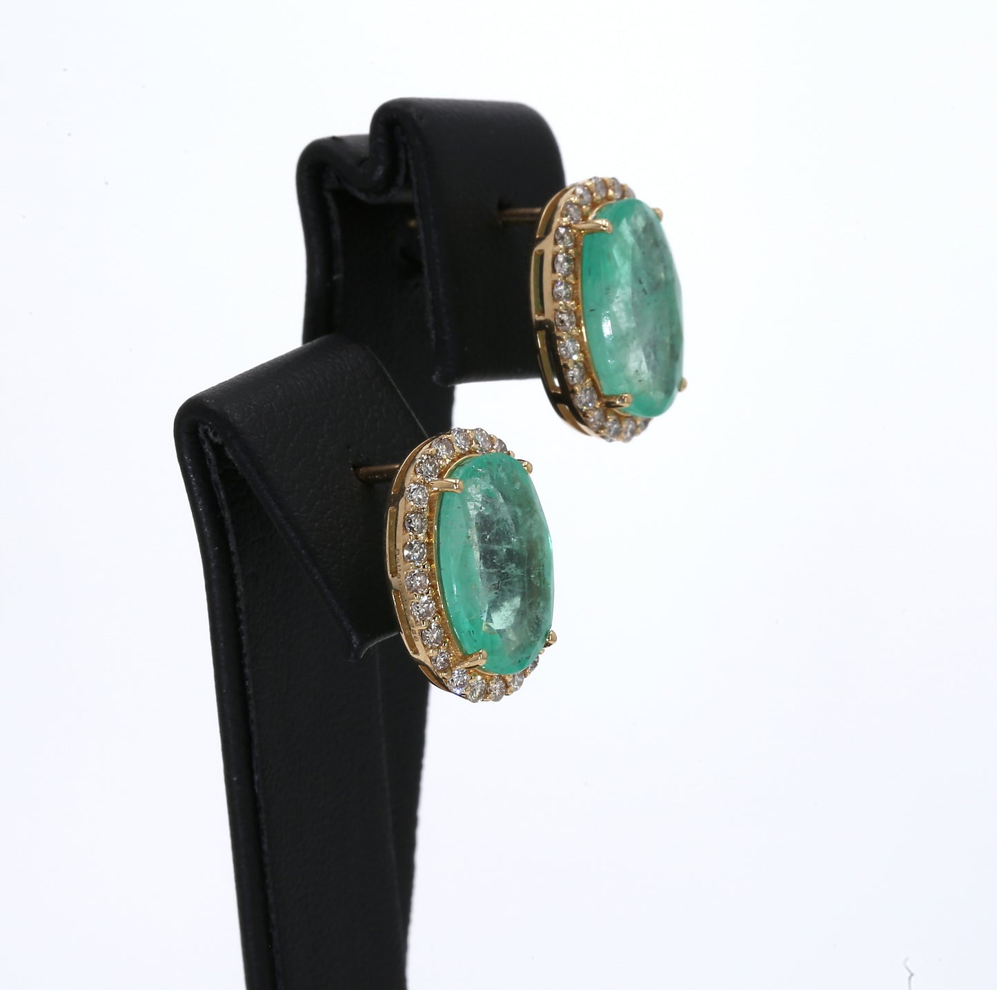 Colombian Emerald Earrings (1 pair): 6.95 ct tw Emeralds, 0.95 ct tw Diamonds, 18K Yellow Gold