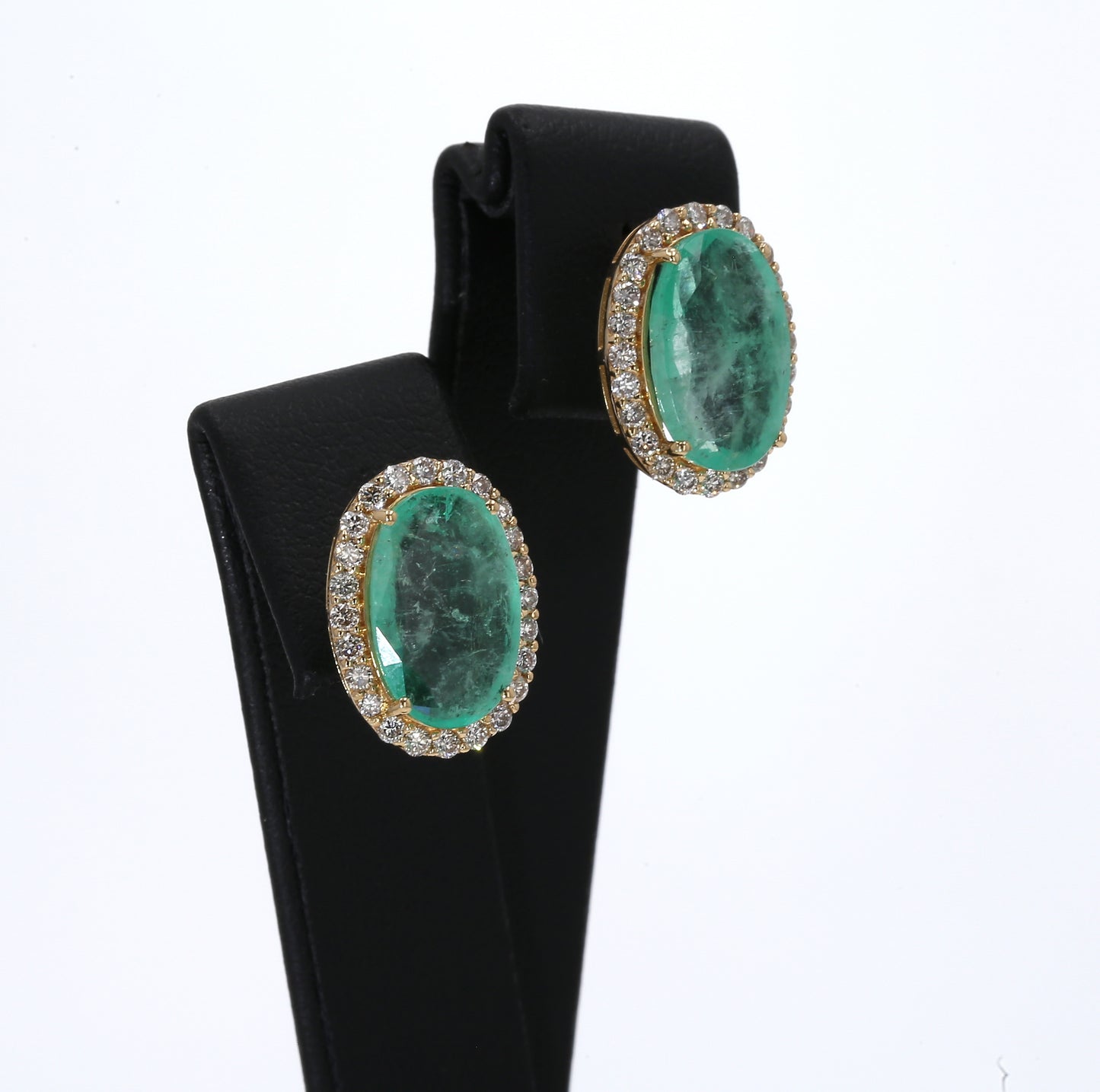 Colombian Emerald Earrings (1 pair): 6.95 ct tw Emeralds, 0.95 ct tw Diamonds, 18K Yellow Gold