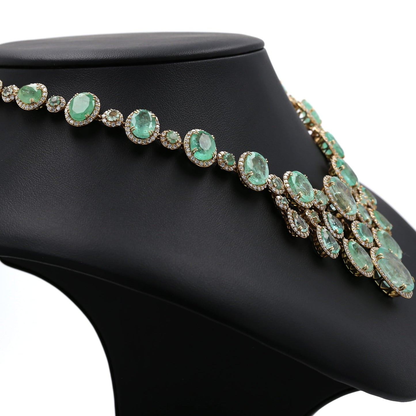 Colombian Emerald Necklace: 97.0 ct tw Emeralds, 23.0 ct tw Diamonds, 18K Yellow Gold