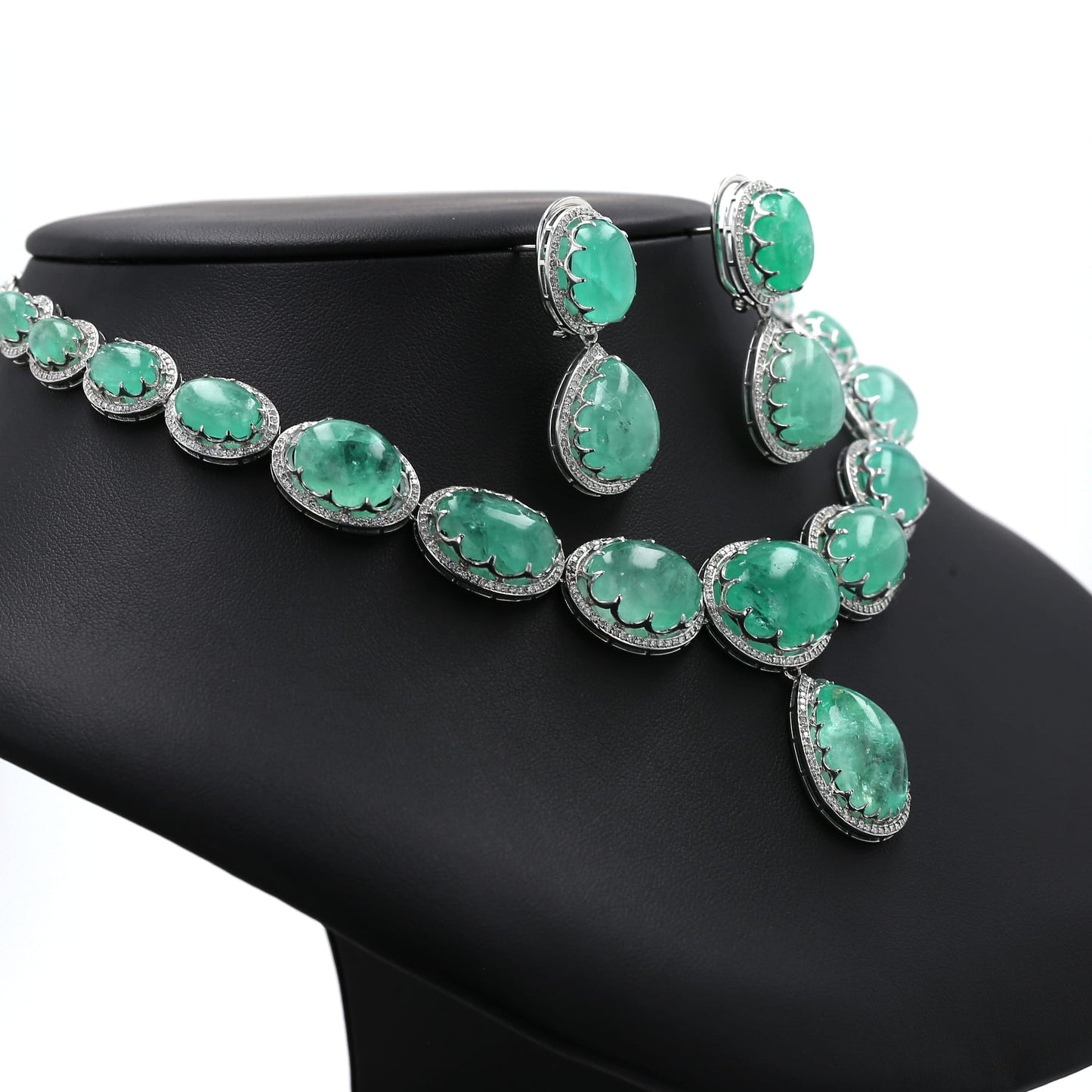 Colombian Emerald Necklace & Earrings: 188.75 ct tw Emeralds, 9.33 ct tw Diamonds, 14K White Gold