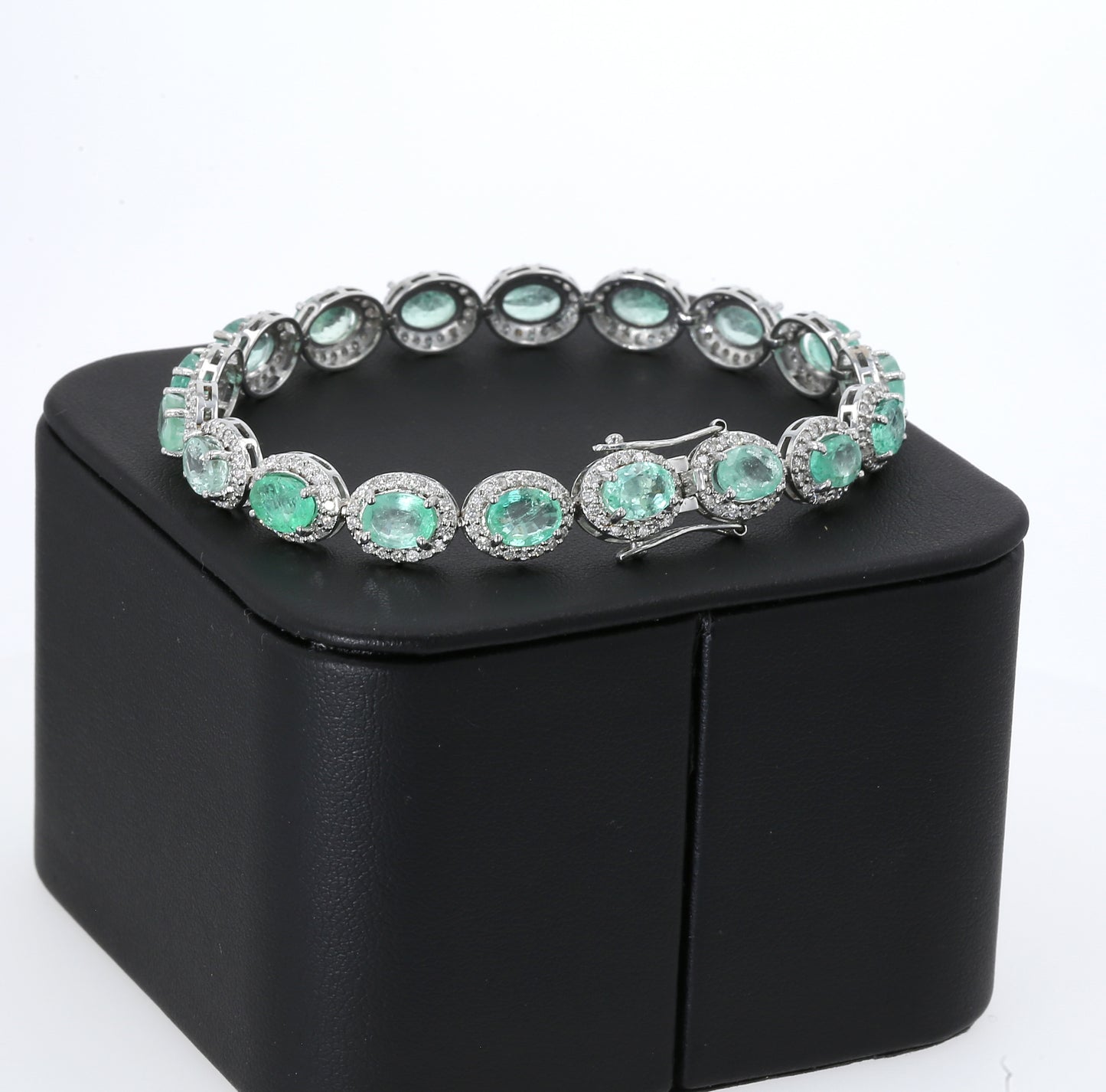 Colombian Emerald Bracelet: 15.0 ct tw Emeralds, 3.50 ct tw Diamonds, 14K White Gold