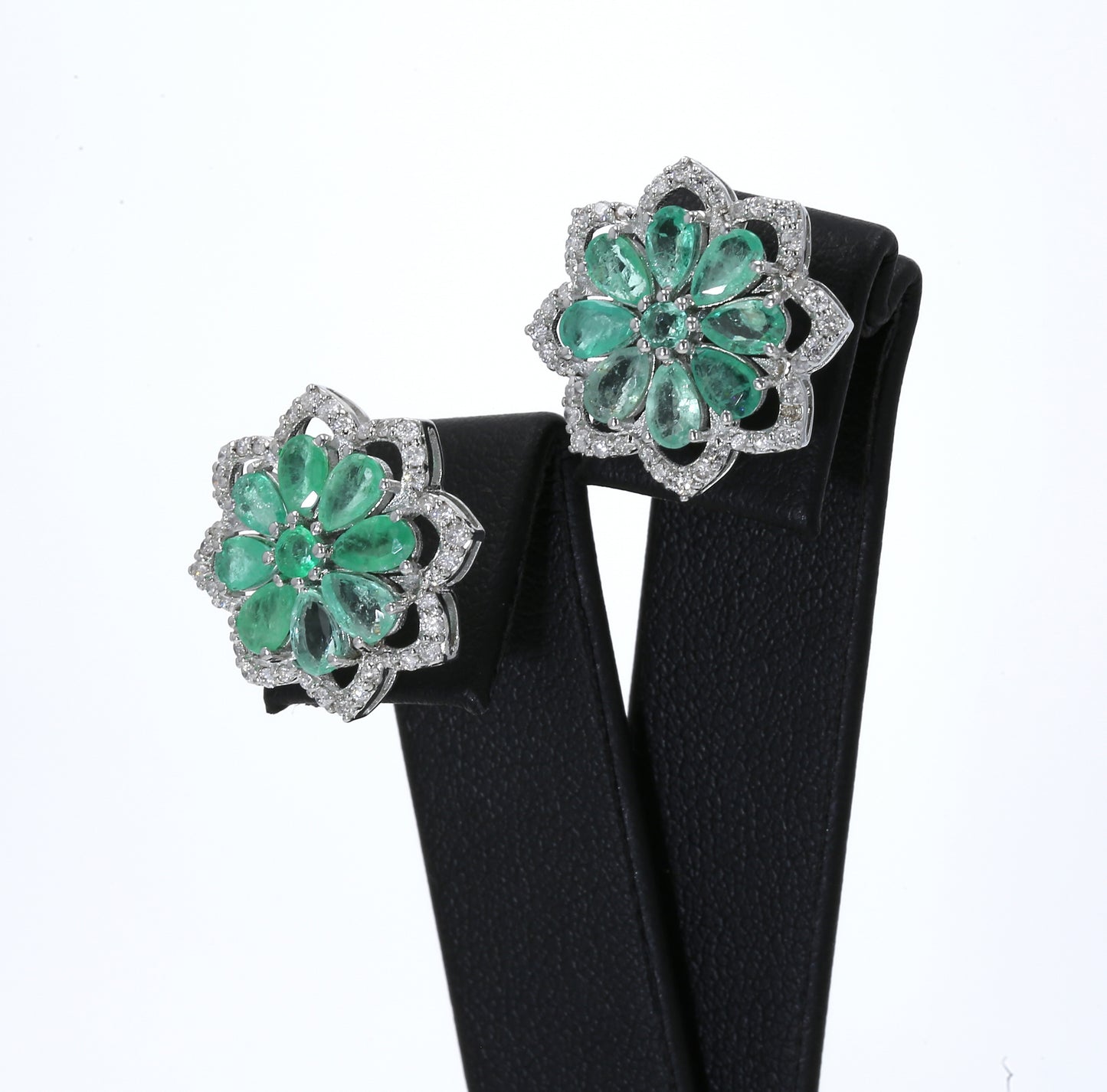 Colombian Emerald Earrings (1 pair): 2.76 ct tw Emeralds, 0.70 ct tw Diamonds, 14K White Gold