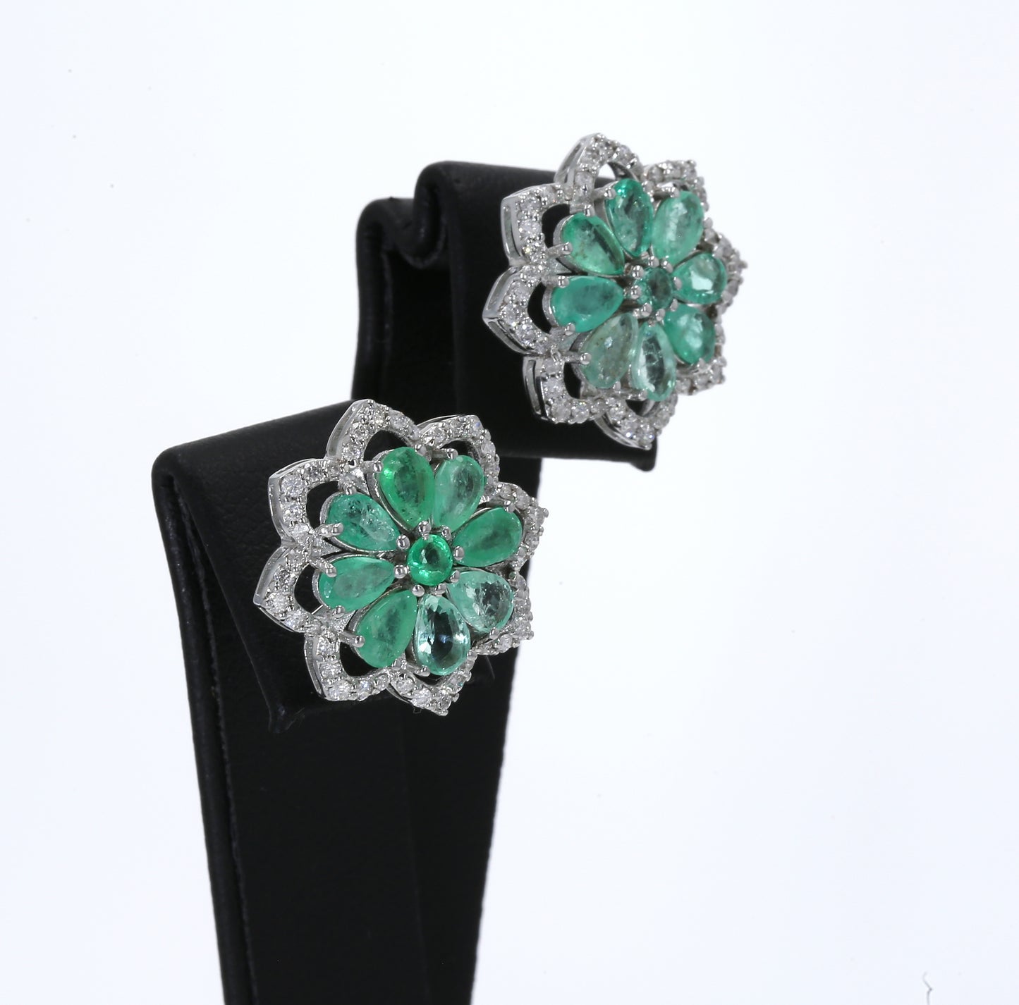 Colombian Emerald Earrings (1 pair): 2.76 ct tw Emeralds, 0.70 ct tw Diamonds, 14K White Gold