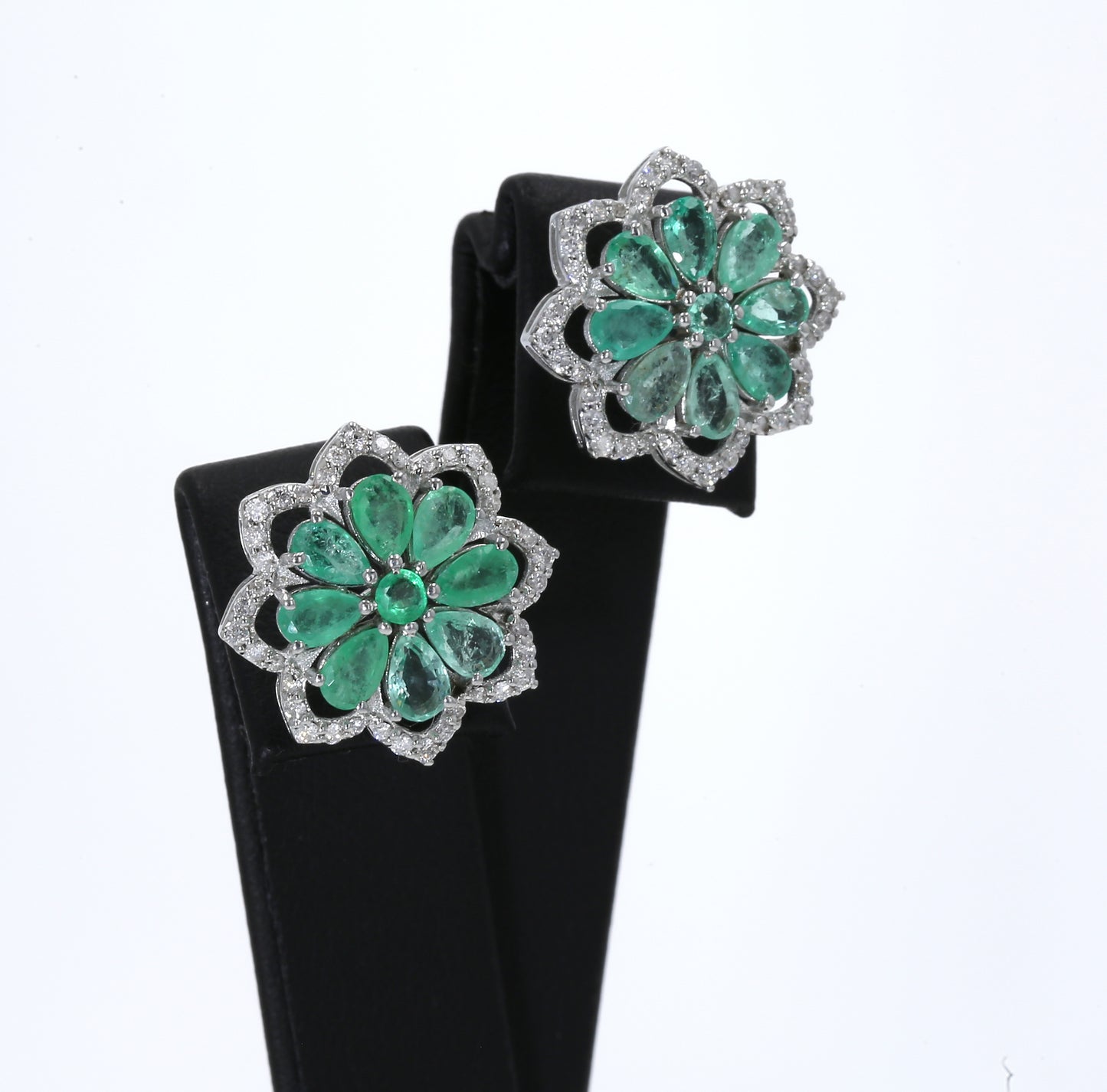 Colombian Emerald Earrings (1 pair): 2.76 ct tw Emeralds, 0.70 ct tw Diamonds, 14K White Gold