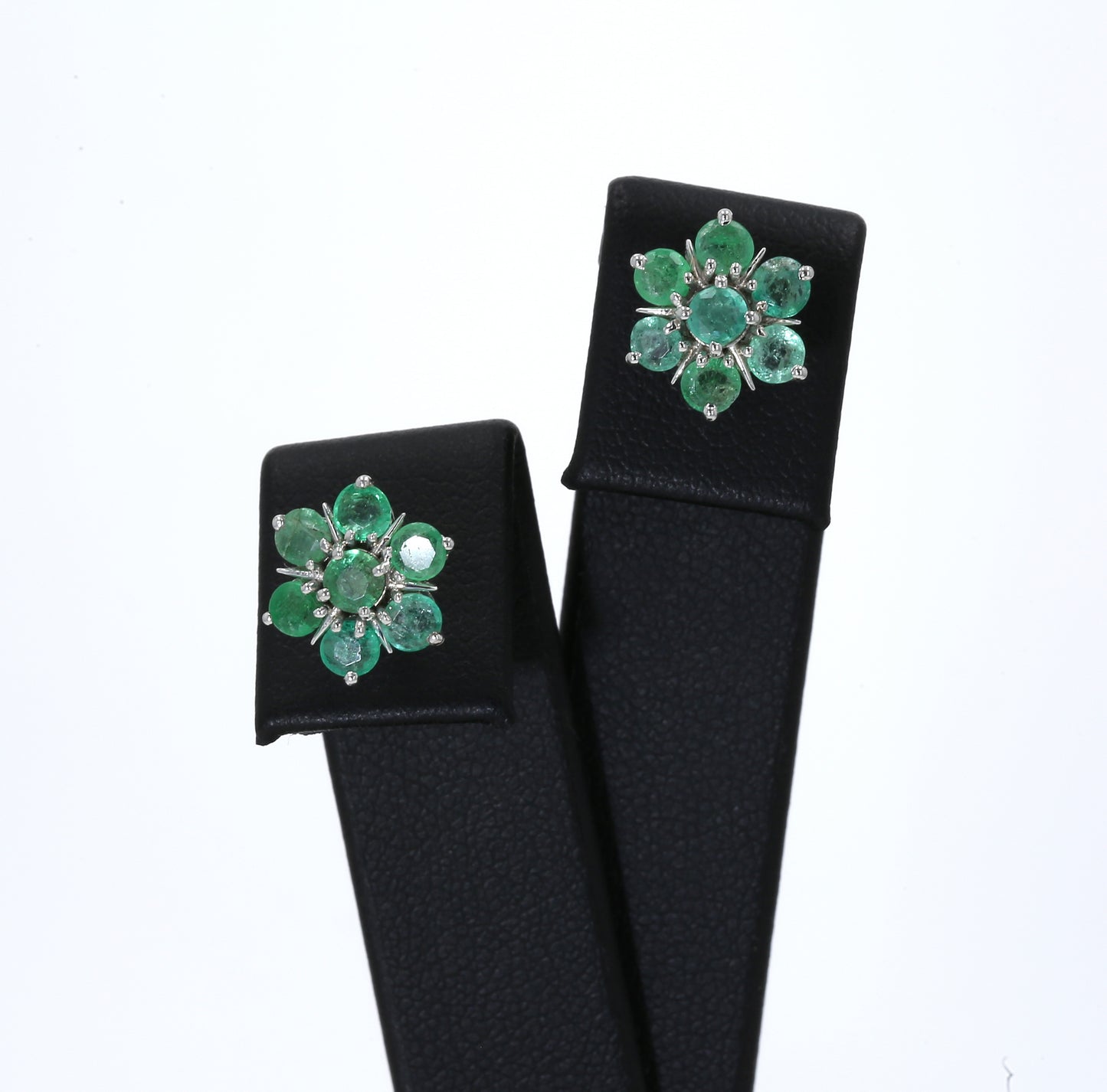 Colombian Emerald Earrings (1 pair): 2.50 ct tw Emeralds, 14K White Gold